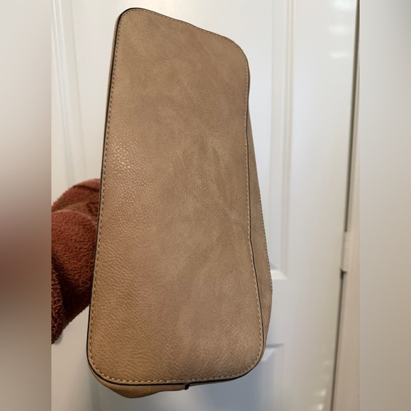 Vegan Leather Bag - Picture 11 of 16